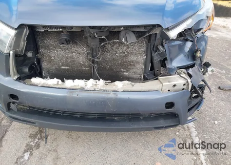 2015 Toyota Highlander Xle V6 z USA, uszkodzony, nr VIN 5TDJKRFH6FS092219